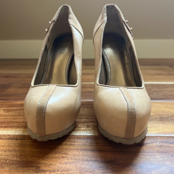 Guess Tan Platform Heels - Picture 3 of 5